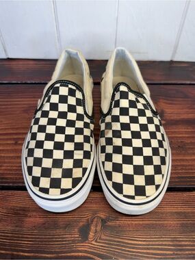 Vans Classic Slip-On Checkerboard Sneakers Women’s 8.5 Men’s 7